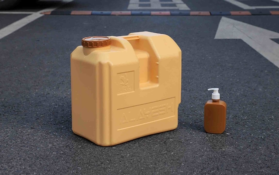 Bucket 20 Liter Berwarna Disesuaikan Dengan Keran Untuk Industri Resin
